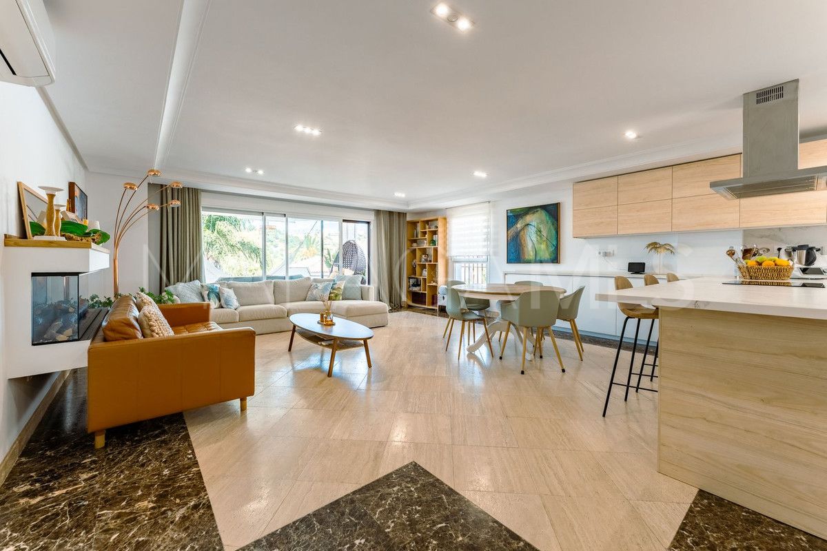 Villa with 4 bedrooms for sale in Selwo