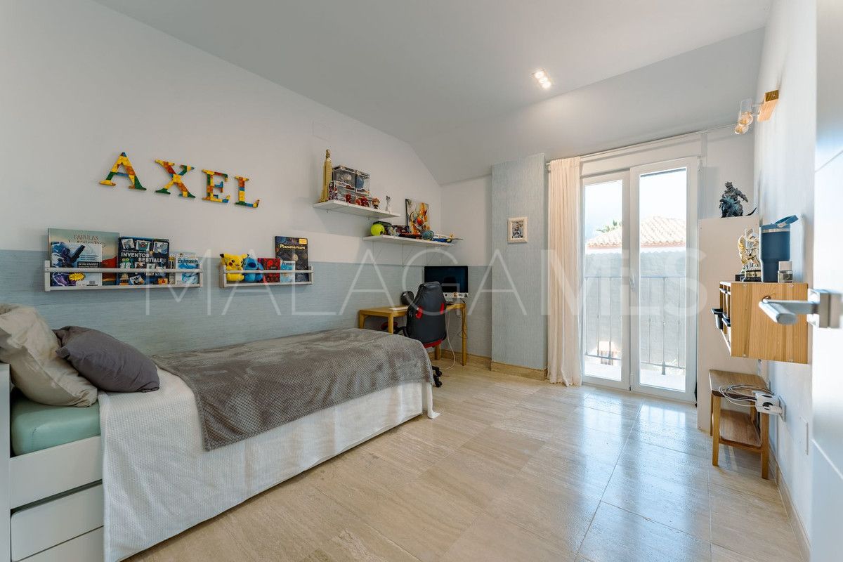 Villa with 4 bedrooms for sale in Selwo