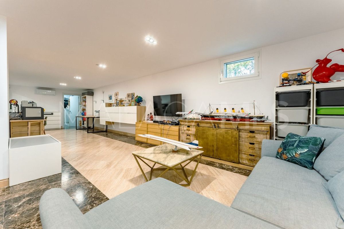 Villa with 4 bedrooms for sale in Selwo