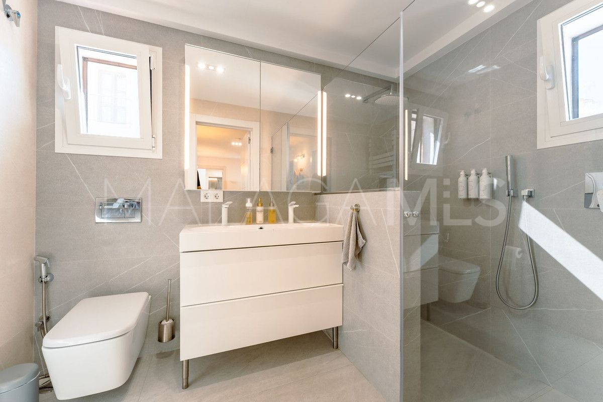 Villa with 4 bedrooms for sale in Selwo