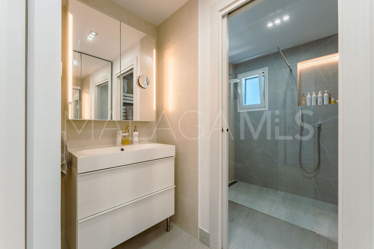 Villa with 4 bedrooms for sale in Selwo