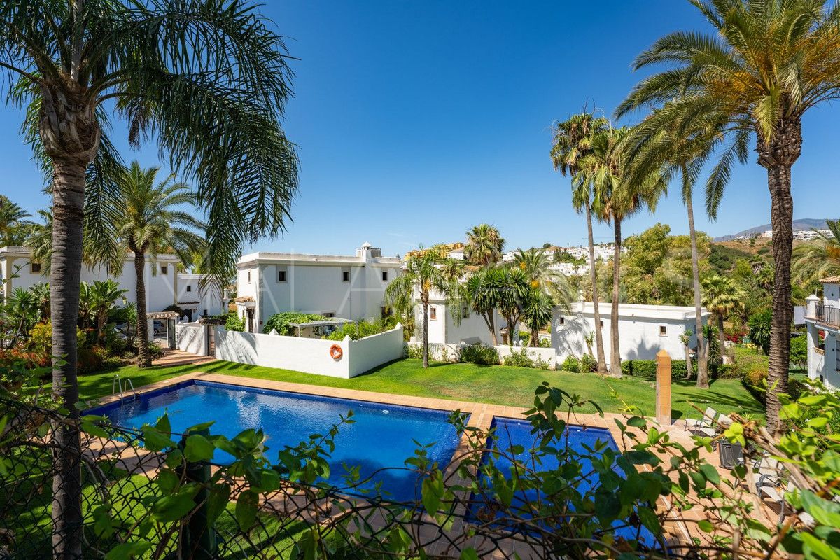 Villa with 4 bedrooms for sale in Selwo