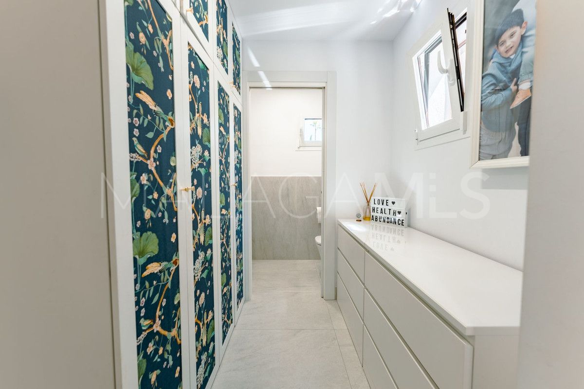 Villa with 4 bedrooms for sale in Selwo