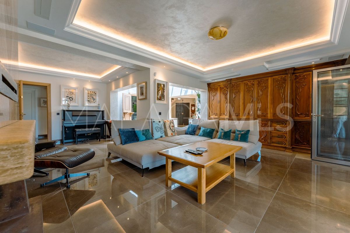 Villa for sale in San Pedro de Alcantara