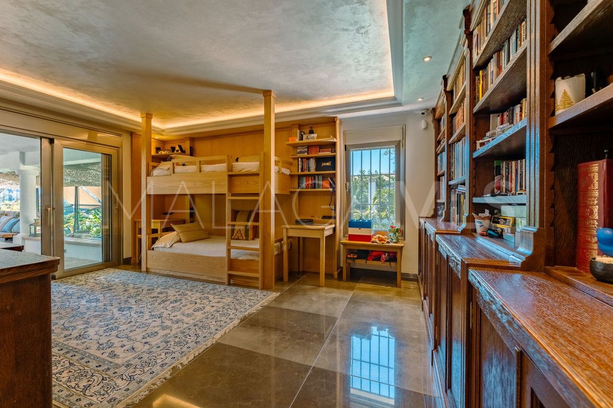 Villa for sale in San Pedro de Alcantara