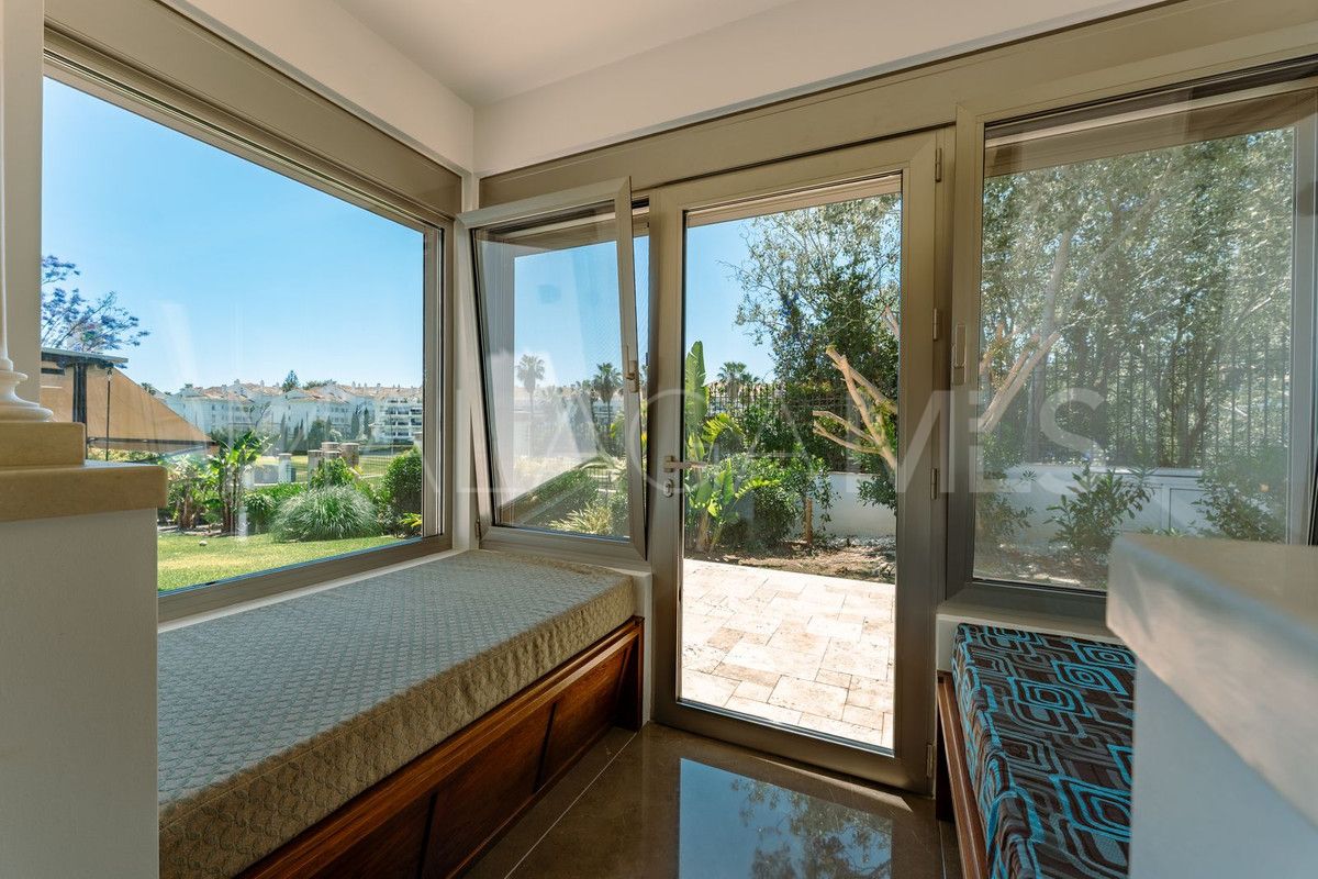Villa for sale in San Pedro de Alcantara