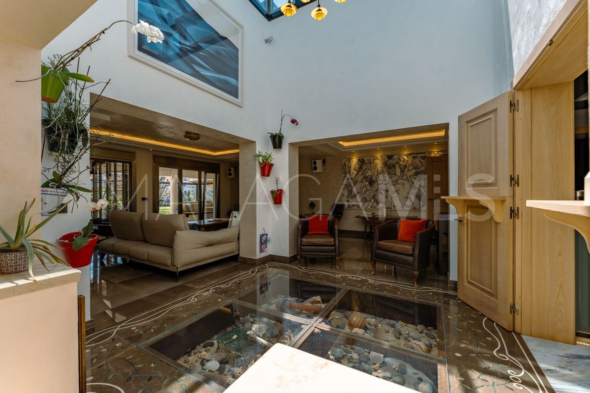 Villa for sale in San Pedro de Alcantara