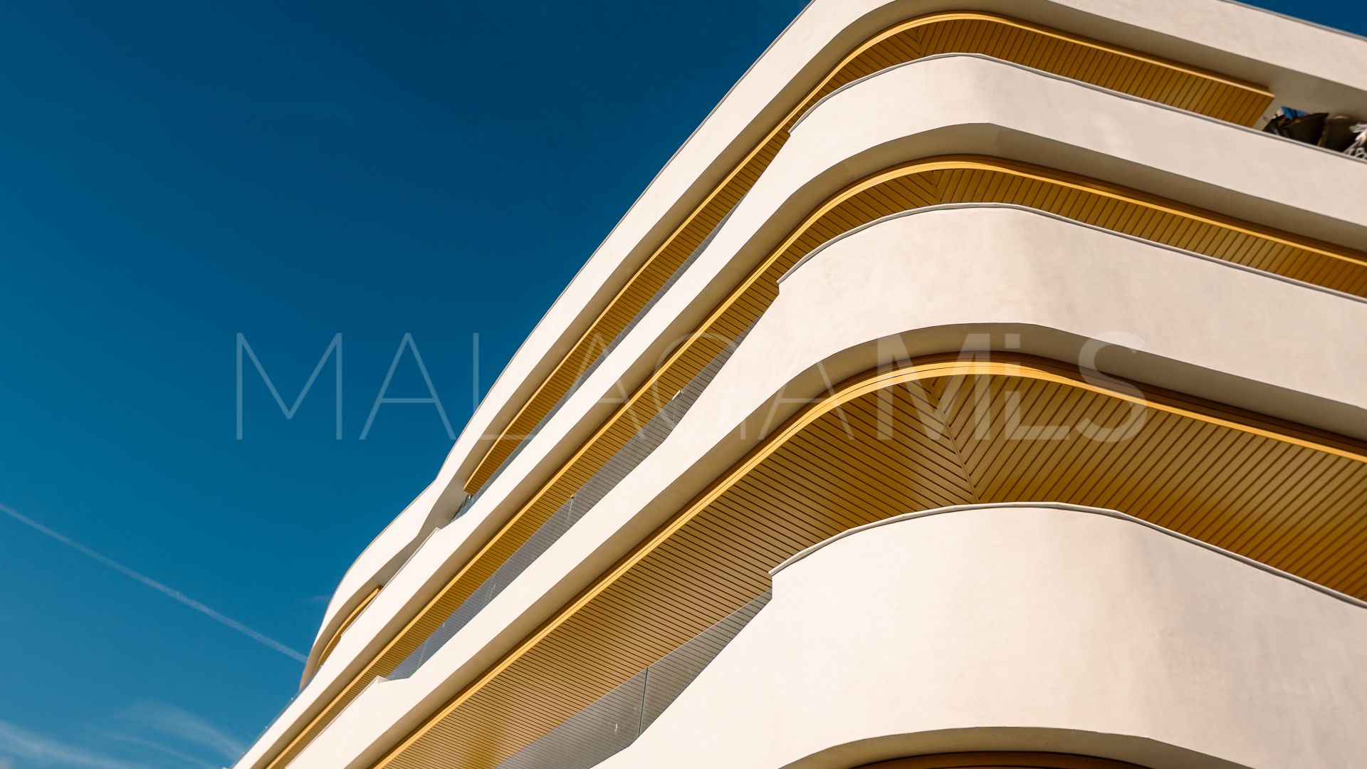 For sale duplex penthouse in Avda de Andalucia - Sierra de Estepona with 2 bedrooms