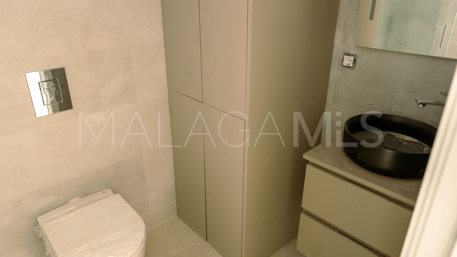 For sale duplex penthouse in Avda de Andalucia - Sierra de Estepona with 2 bedrooms