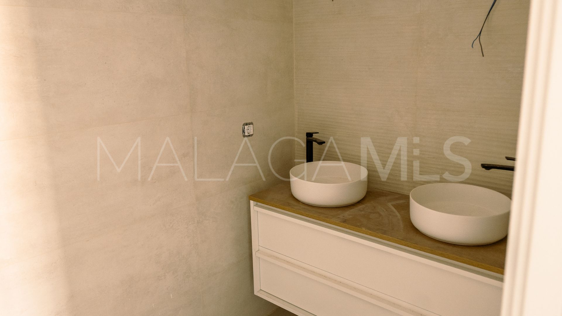 For sale duplex penthouse in Avda de Andalucia - Sierra de Estepona with 2 bedrooms