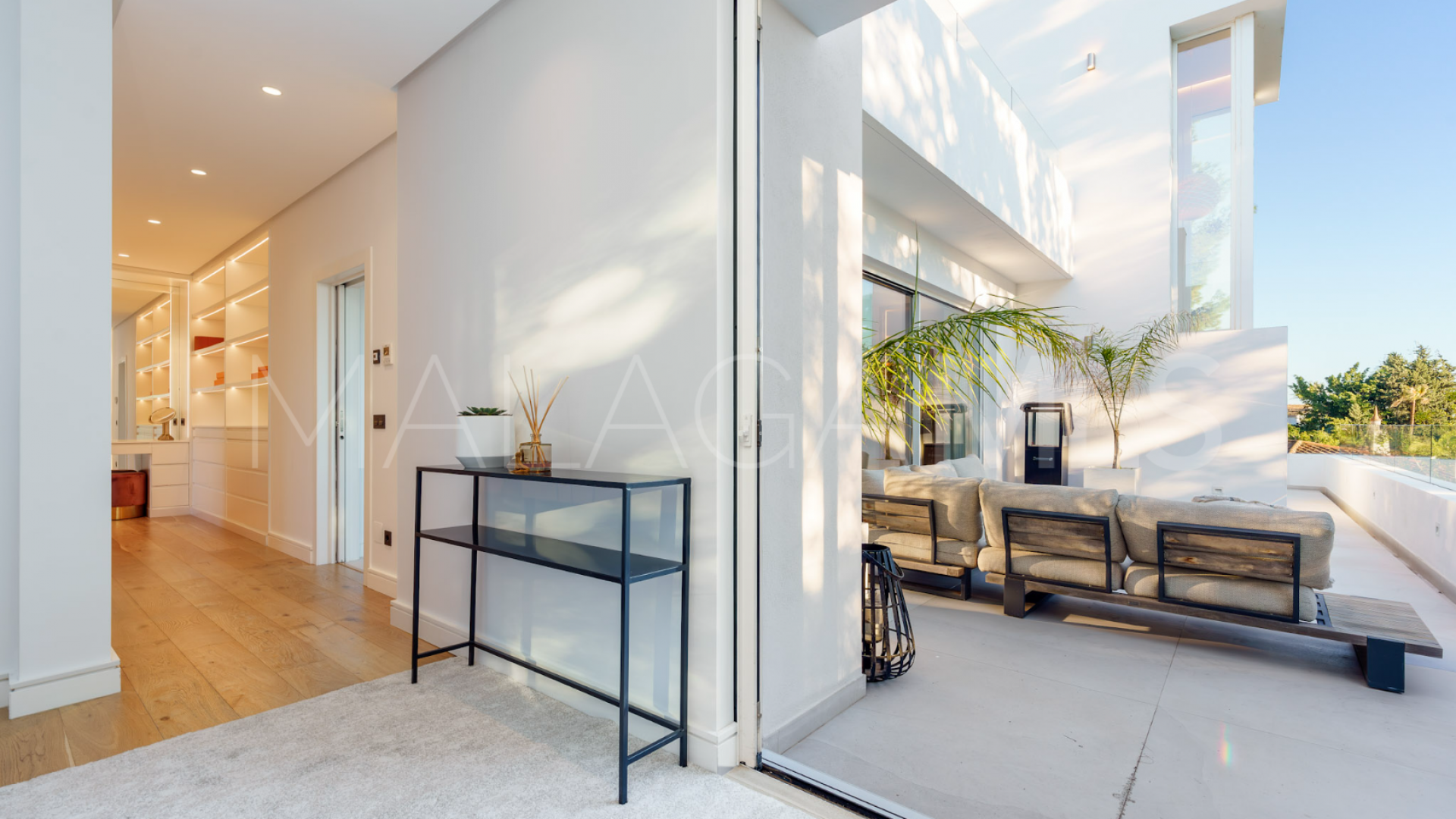 5 bedrooms Nueva Andalucia villa for sale
