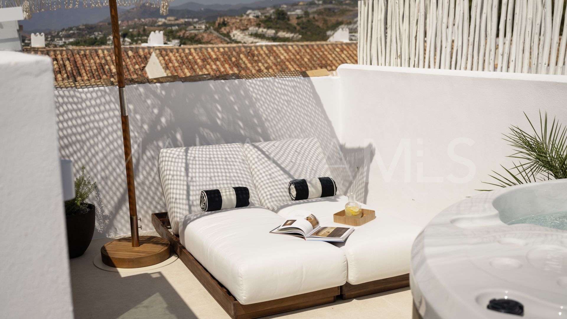 Maison de ville for sale in Nueva Andalucia