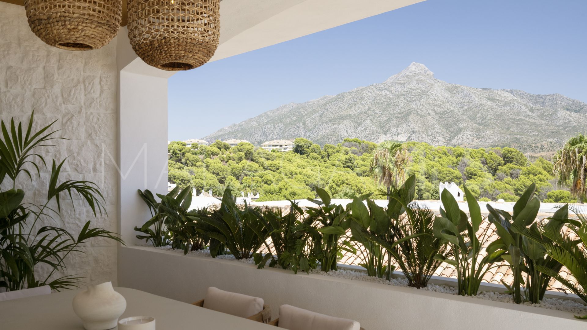 Maison de ville for sale in Nueva Andalucia