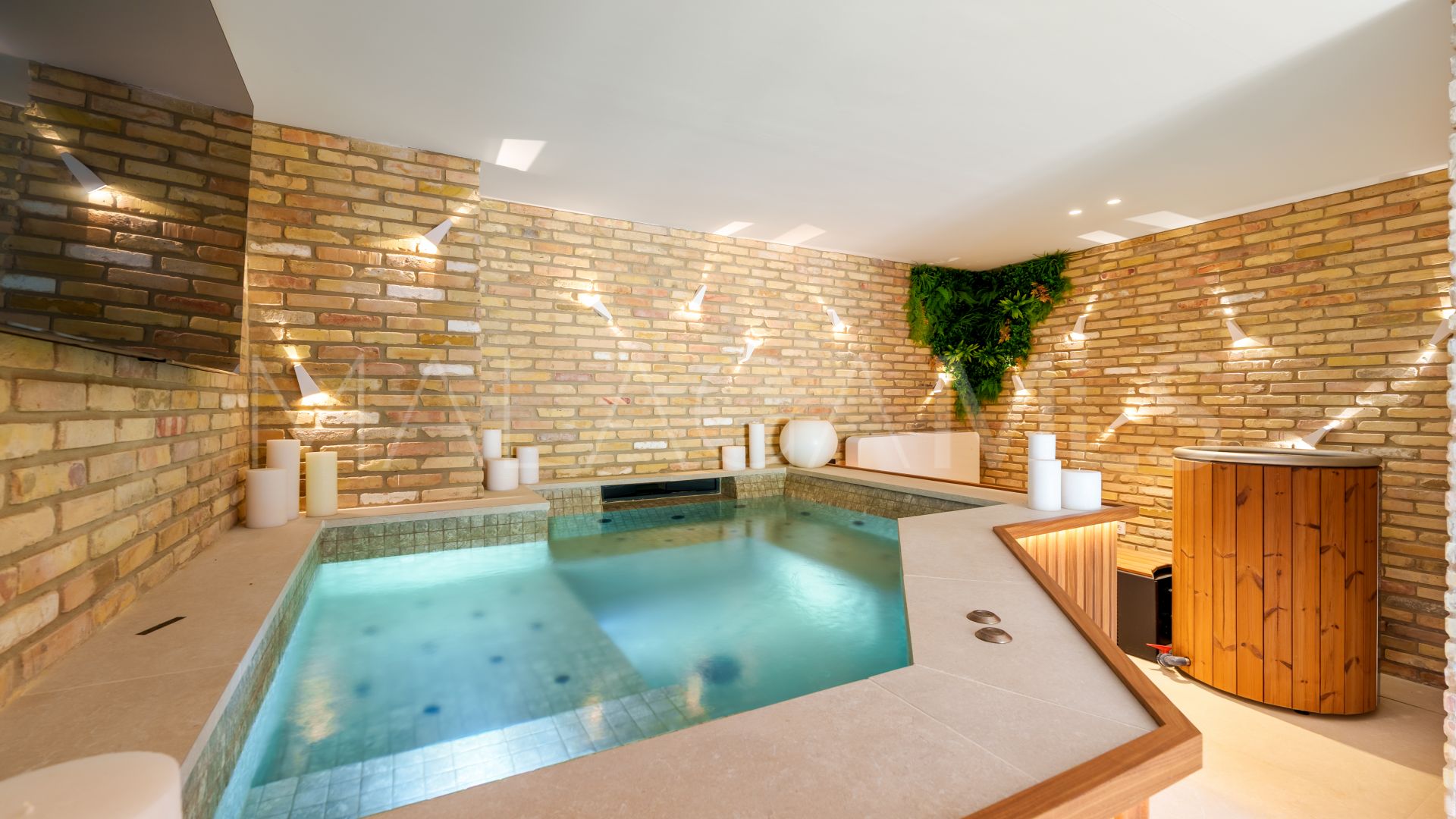 Villa a la venta in The Hills with 5 bedrooms
