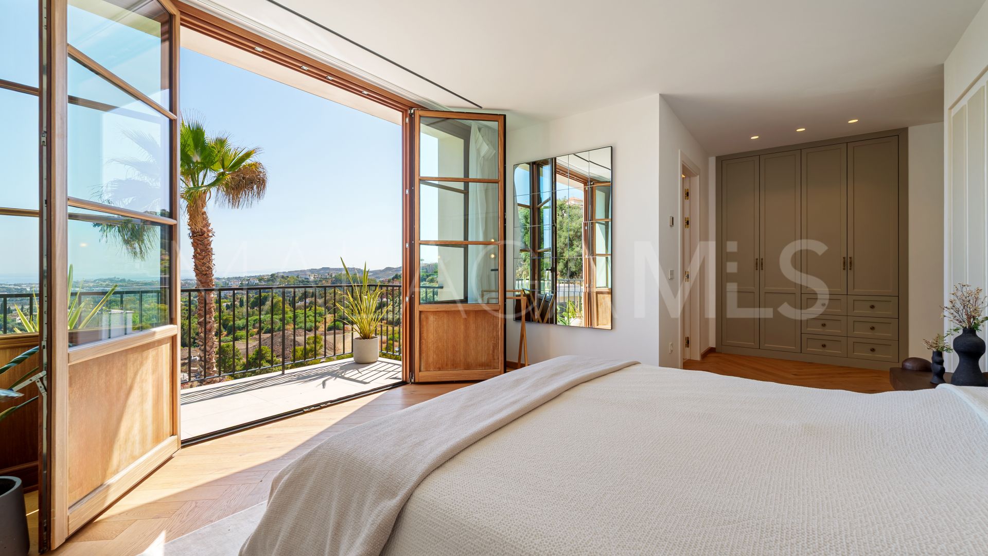 Villa a la venta in The Hills with 5 bedrooms