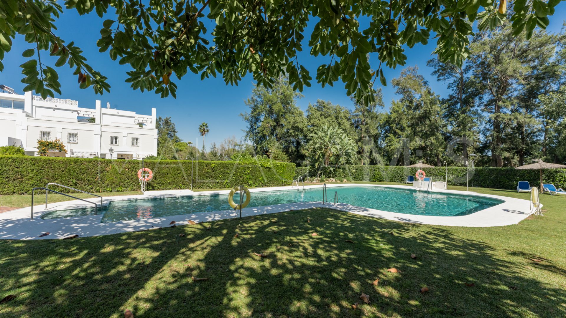 For sale La Quinta 3 bedrooms ground floor apartment