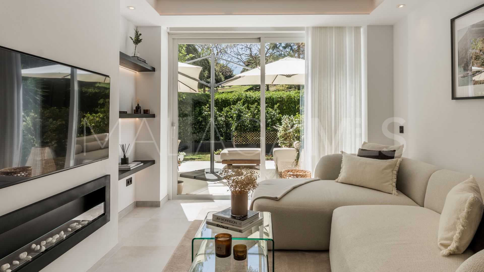 For sale La Quinta 3 bedrooms ground floor apartment
