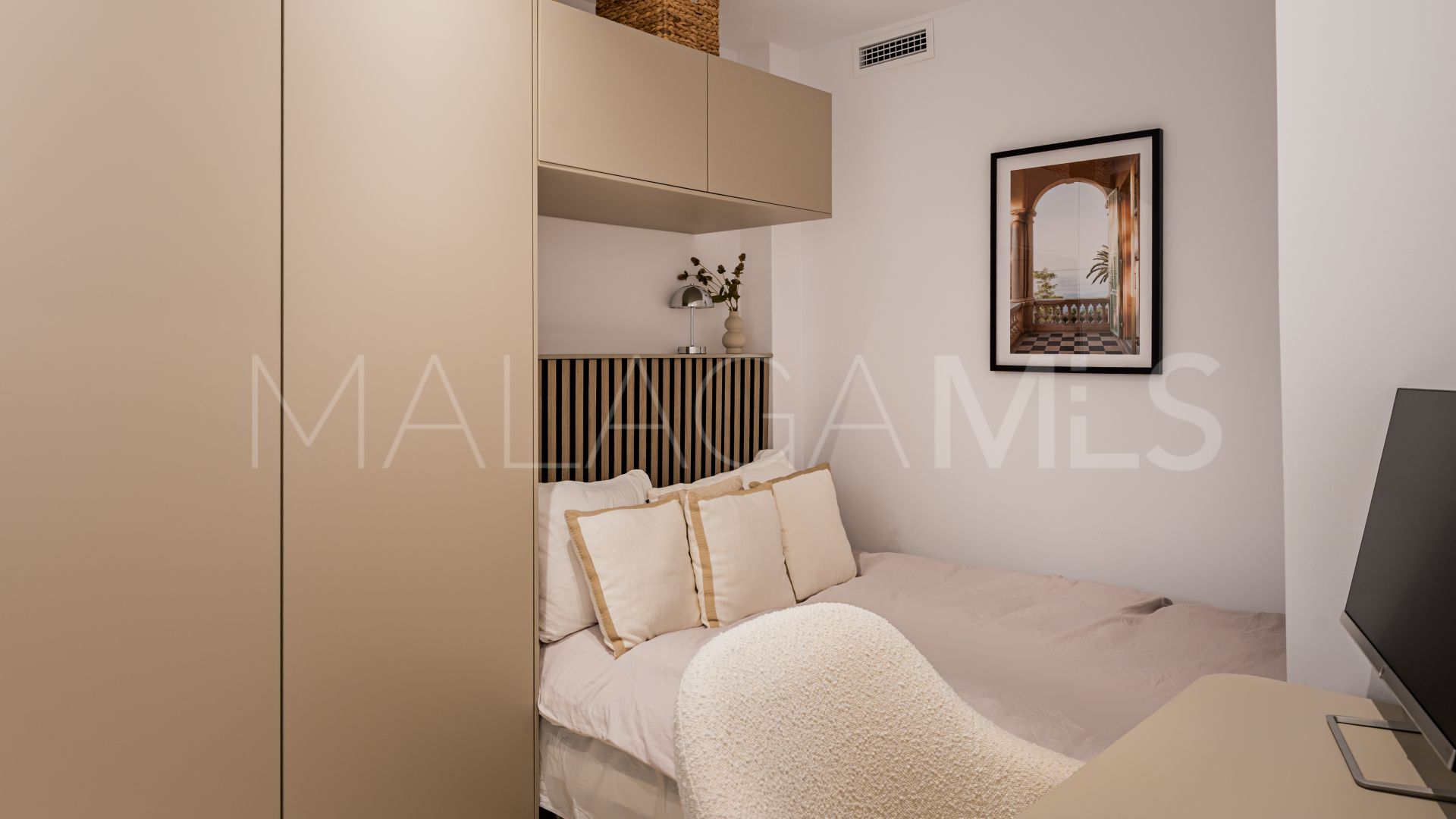 For sale La Quinta 3 bedrooms ground floor apartment