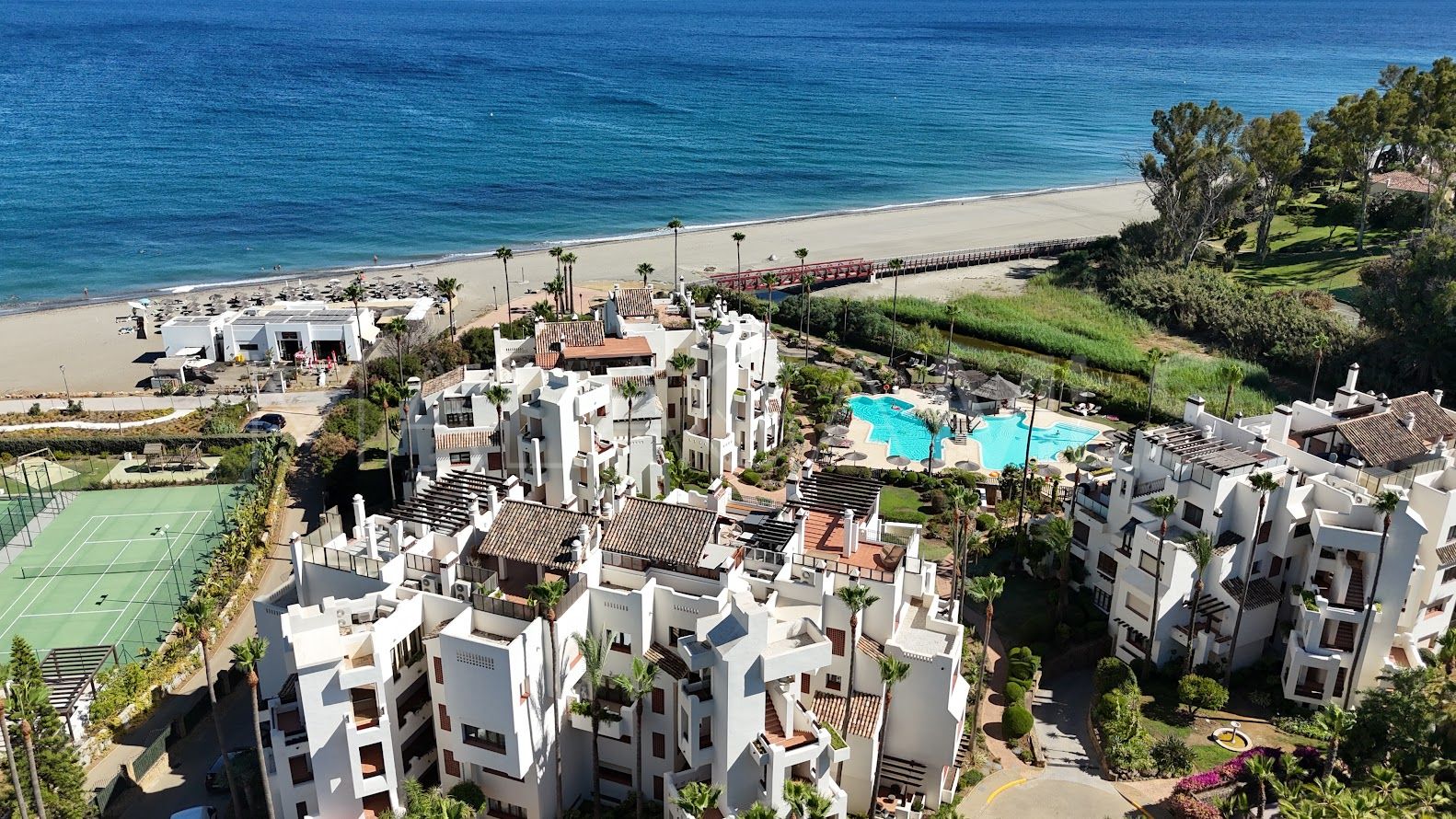 Se vende apartamento planta baja in Estepona