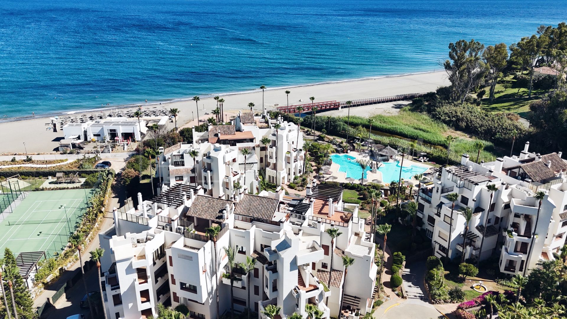 Se vende apartamento planta baja in Estepona