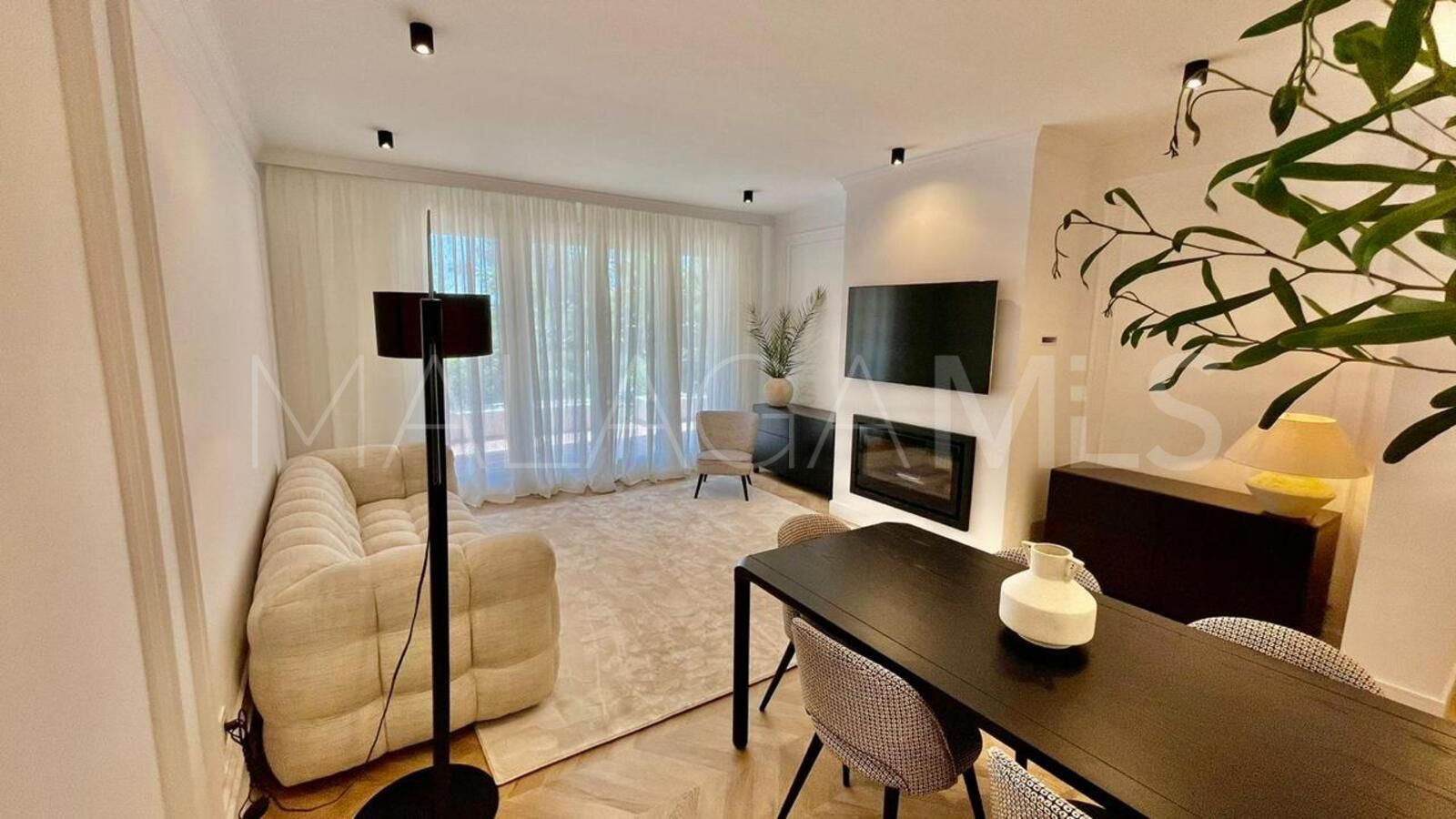 Se vende apartamento planta baja in Estepona