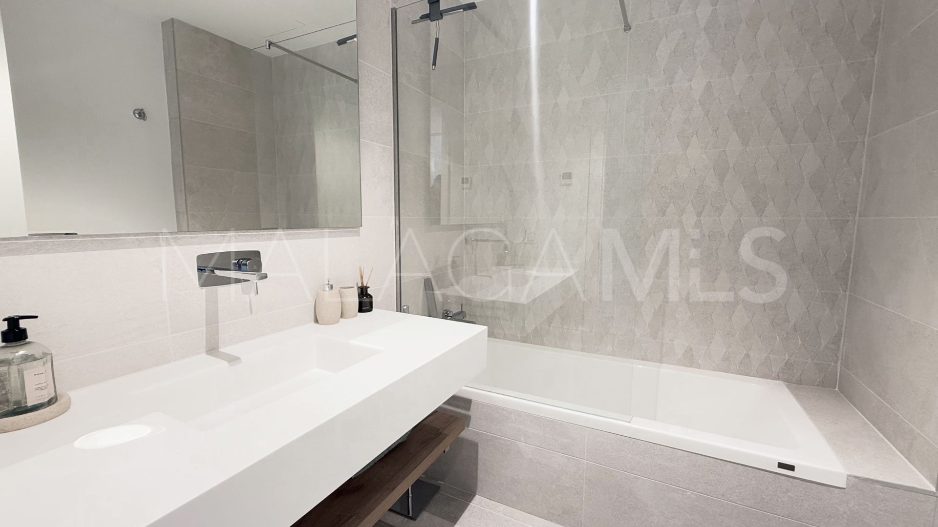 Buy duplex with 3 bedrooms in Artola