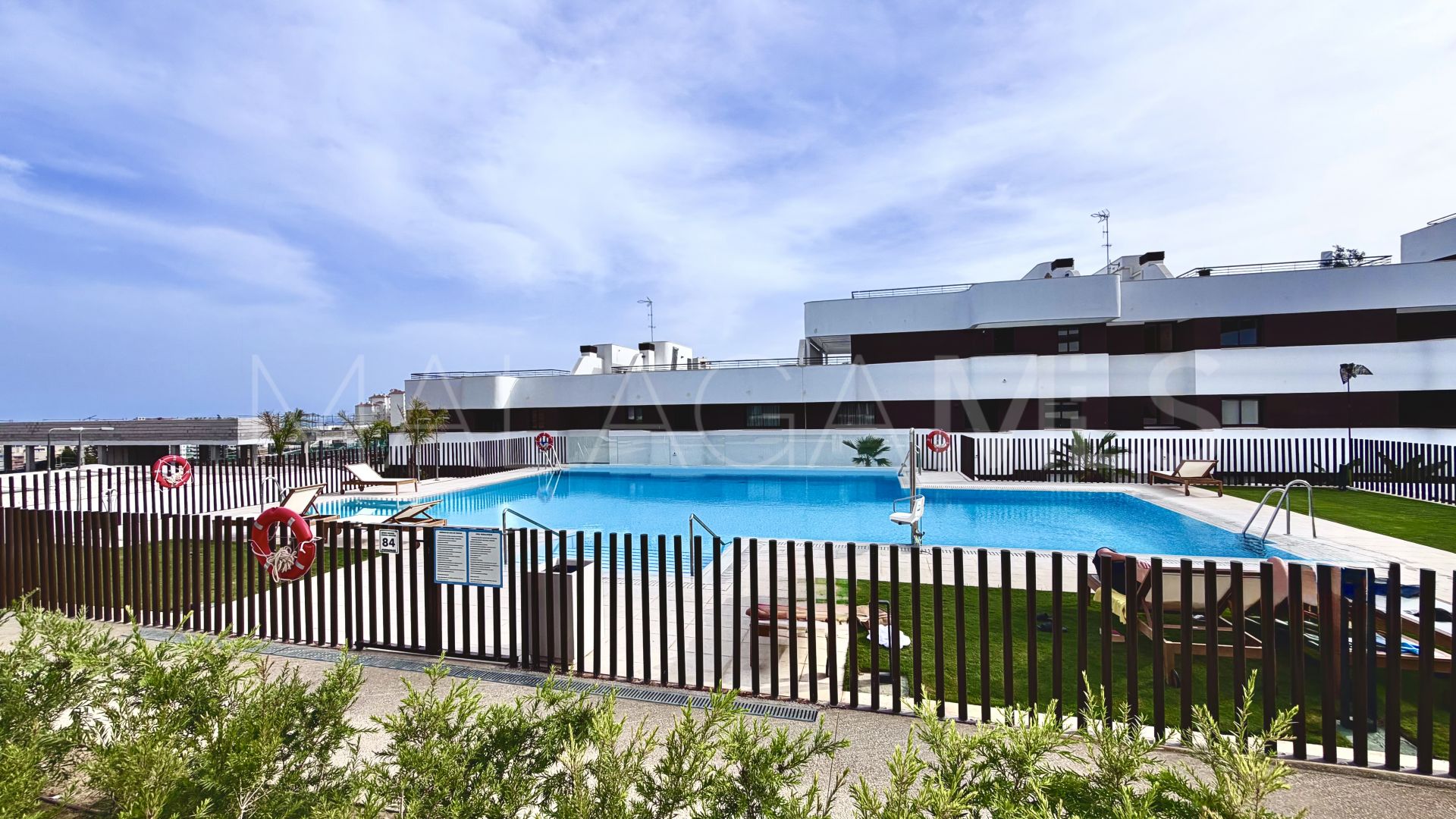 Ground floor apartment with 2 bedrooms for sale in Estepona Town