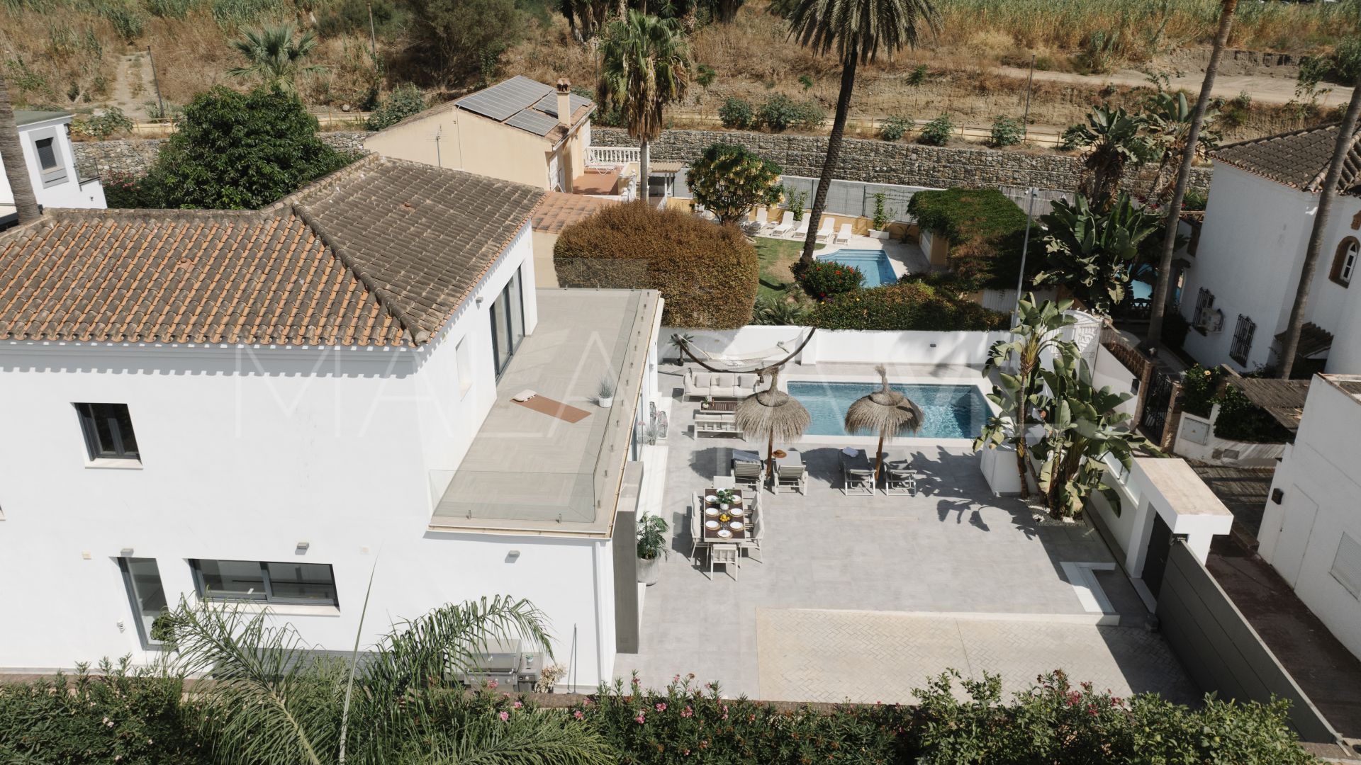 Villa for sale in Nueva Andalucia