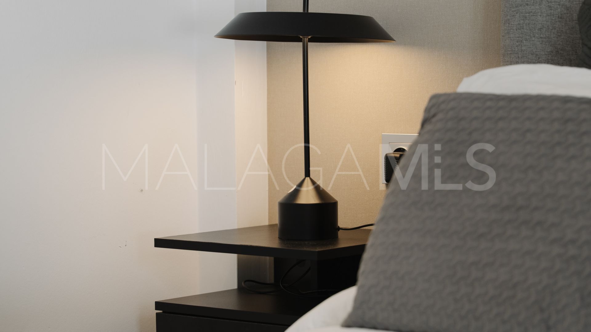 Villa for sale in Nueva Andalucia