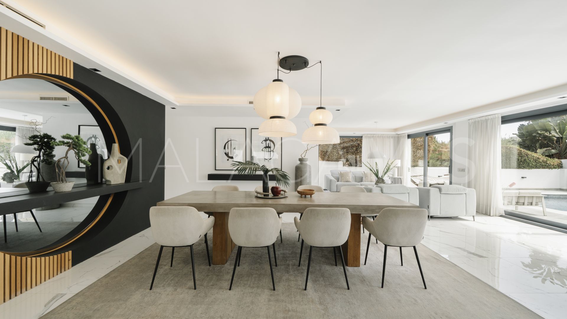 Villa for sale in Nueva Andalucia