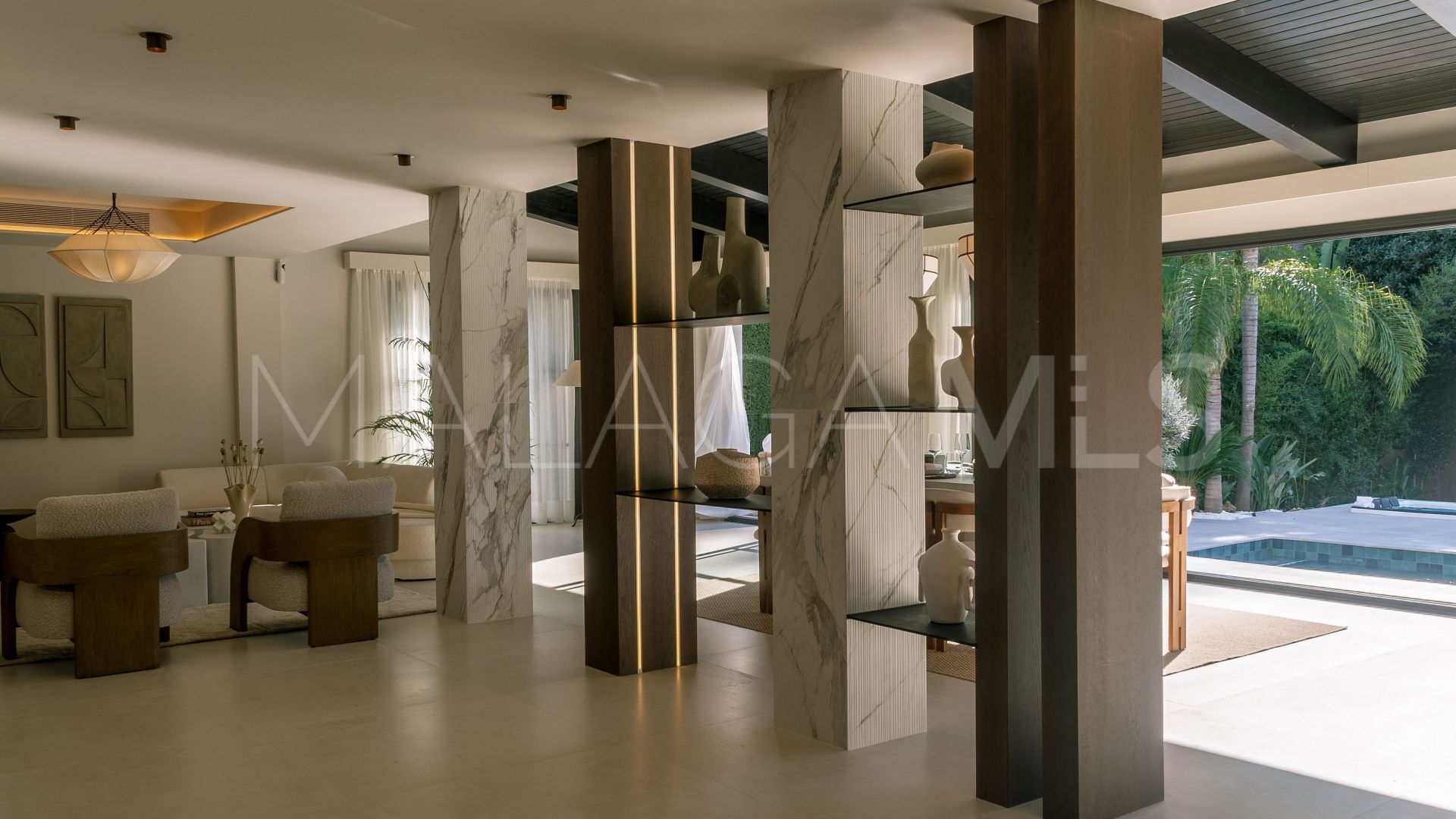 Villa for sale in Nueva Andalucia