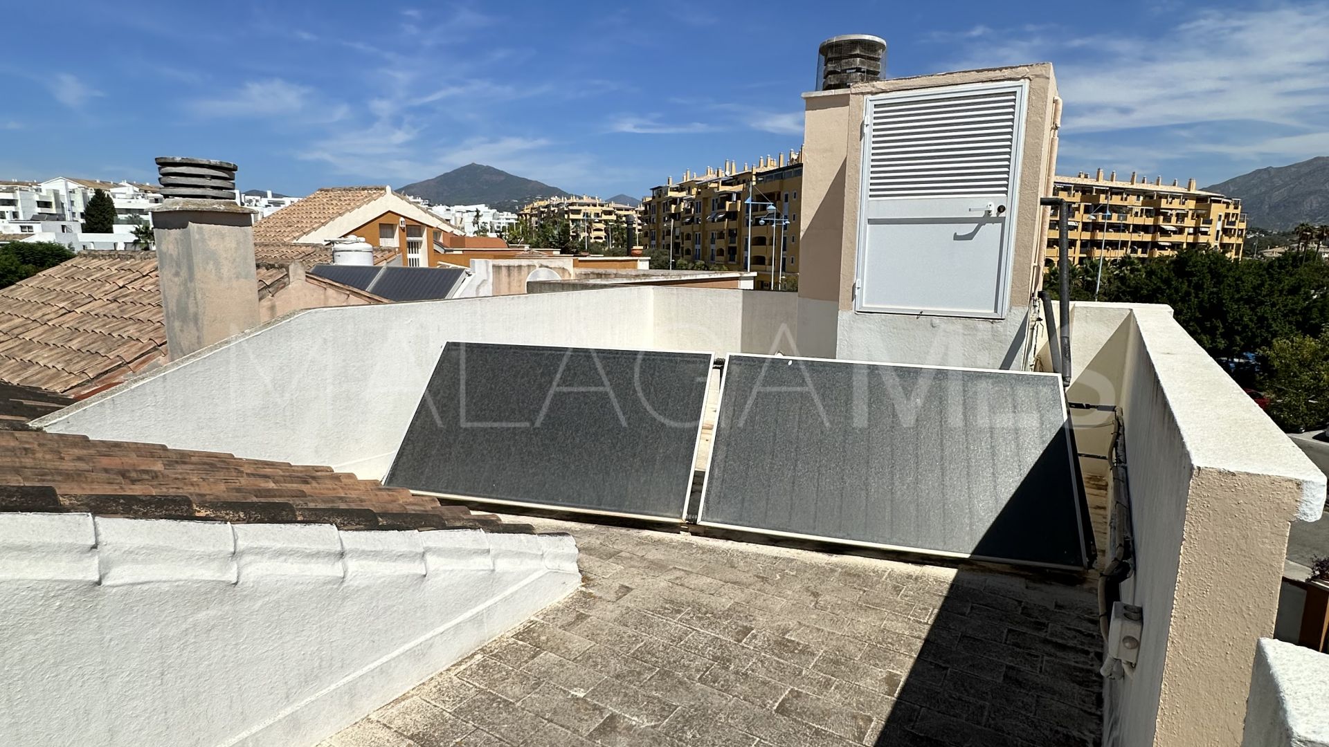 Adosado a la venta in San Pedro Playa with 3 bedrooms