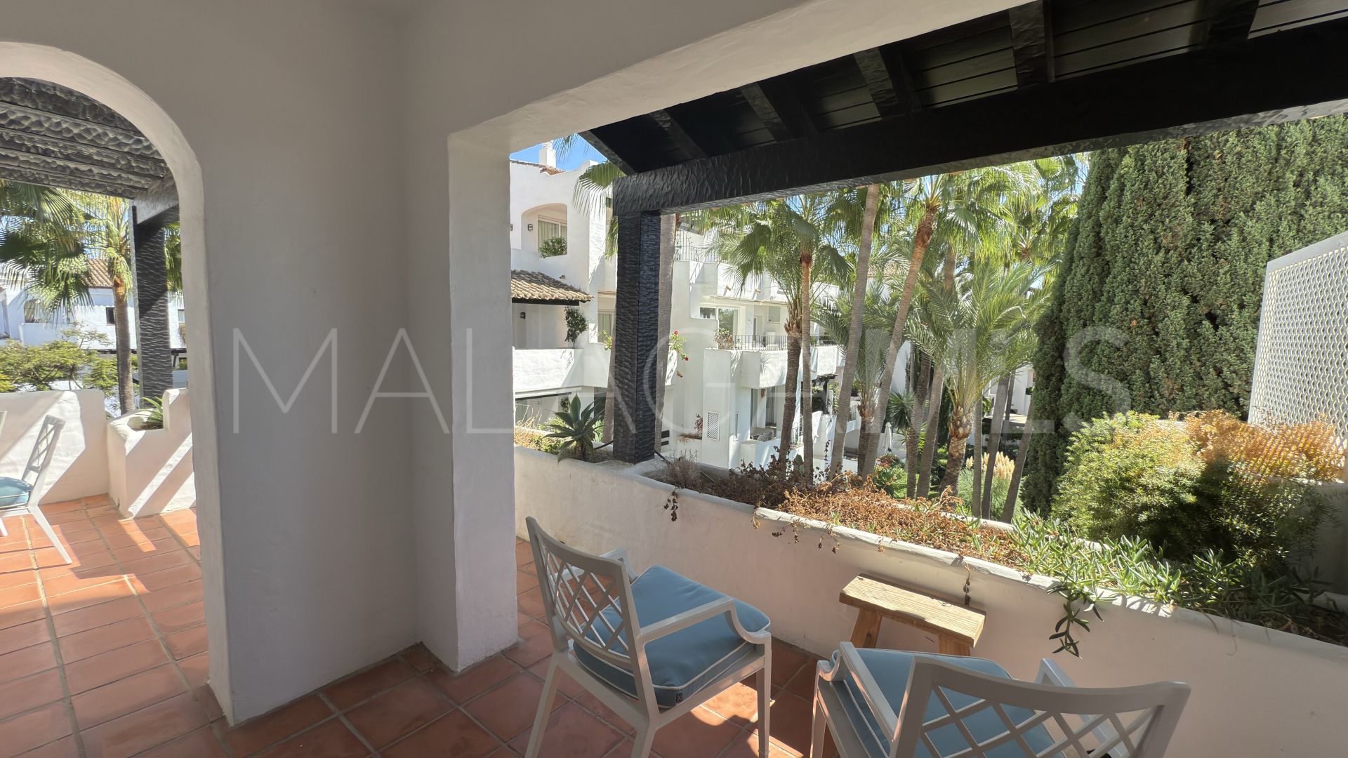 Duplex penthouse for sale in Puente Romano
