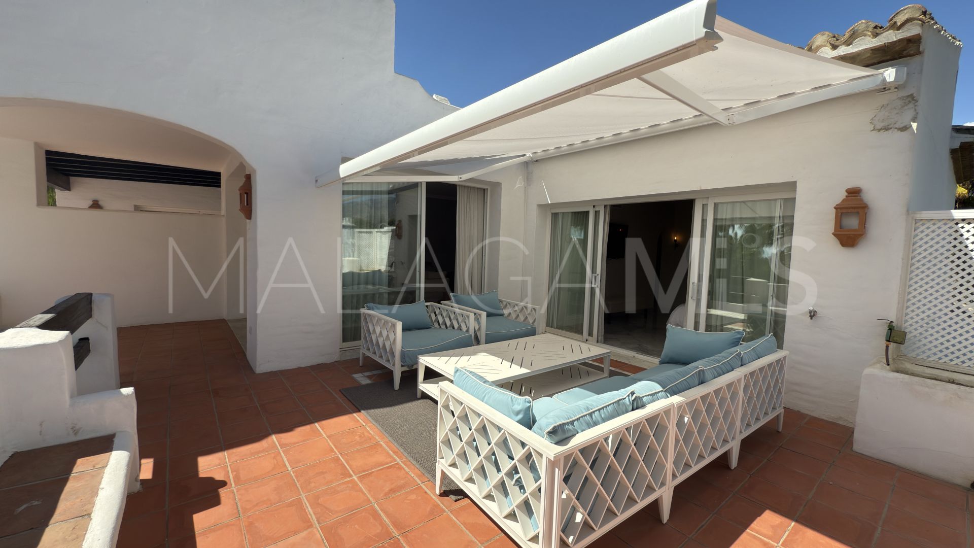Duplex penthouse for sale in Puente Romano