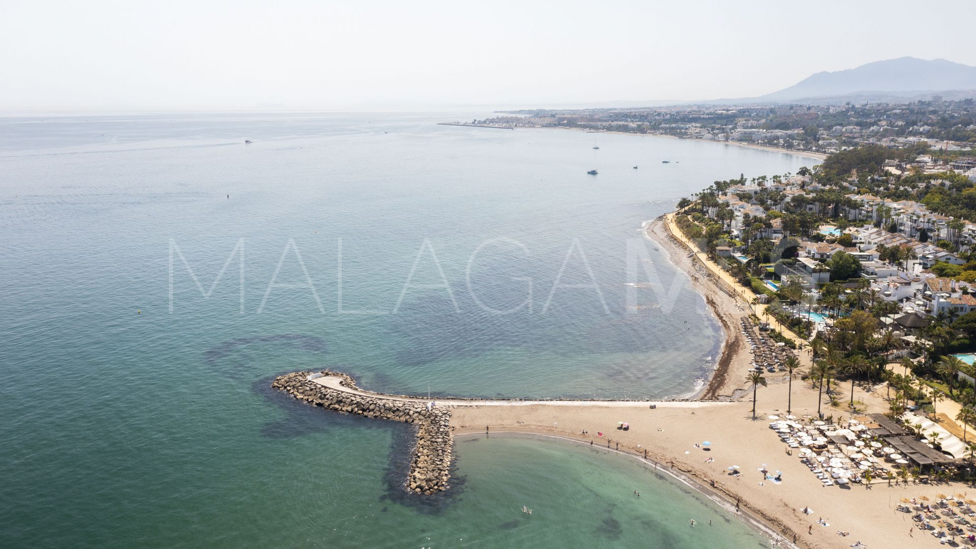 Duplex penthouse for sale in Puente Romano