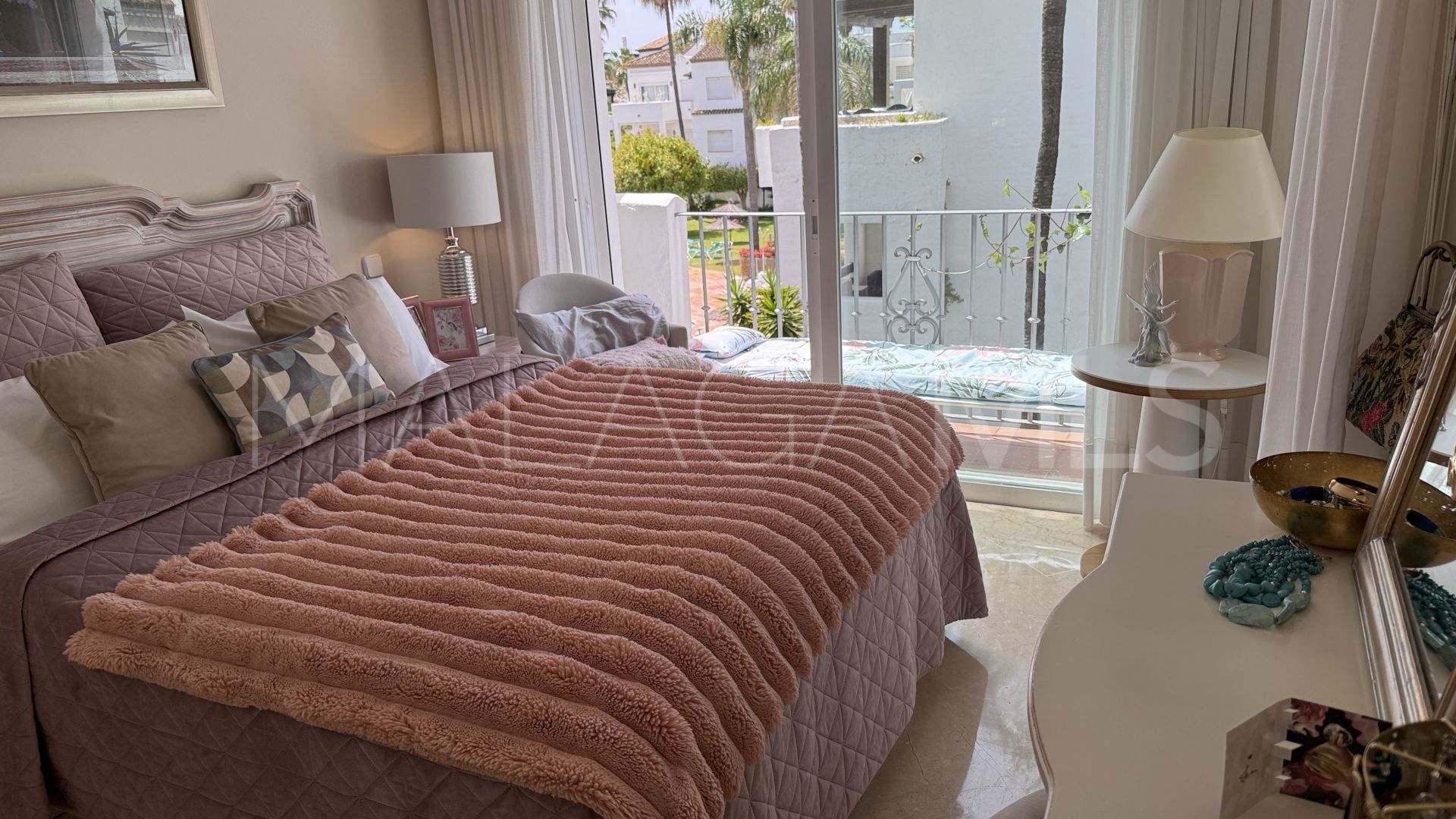 Se vende Ático with 2 bedrooms in Costalita