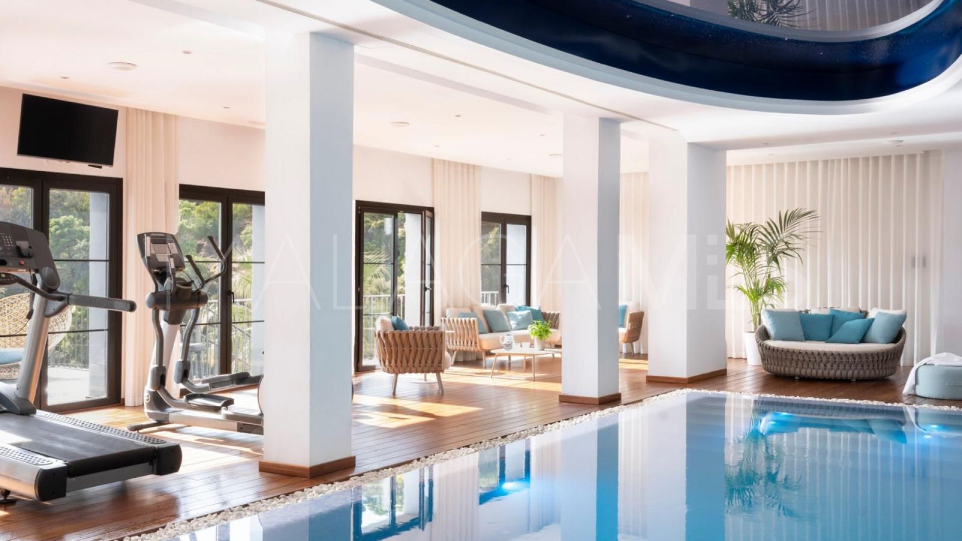 Villa for sale in Benahavis