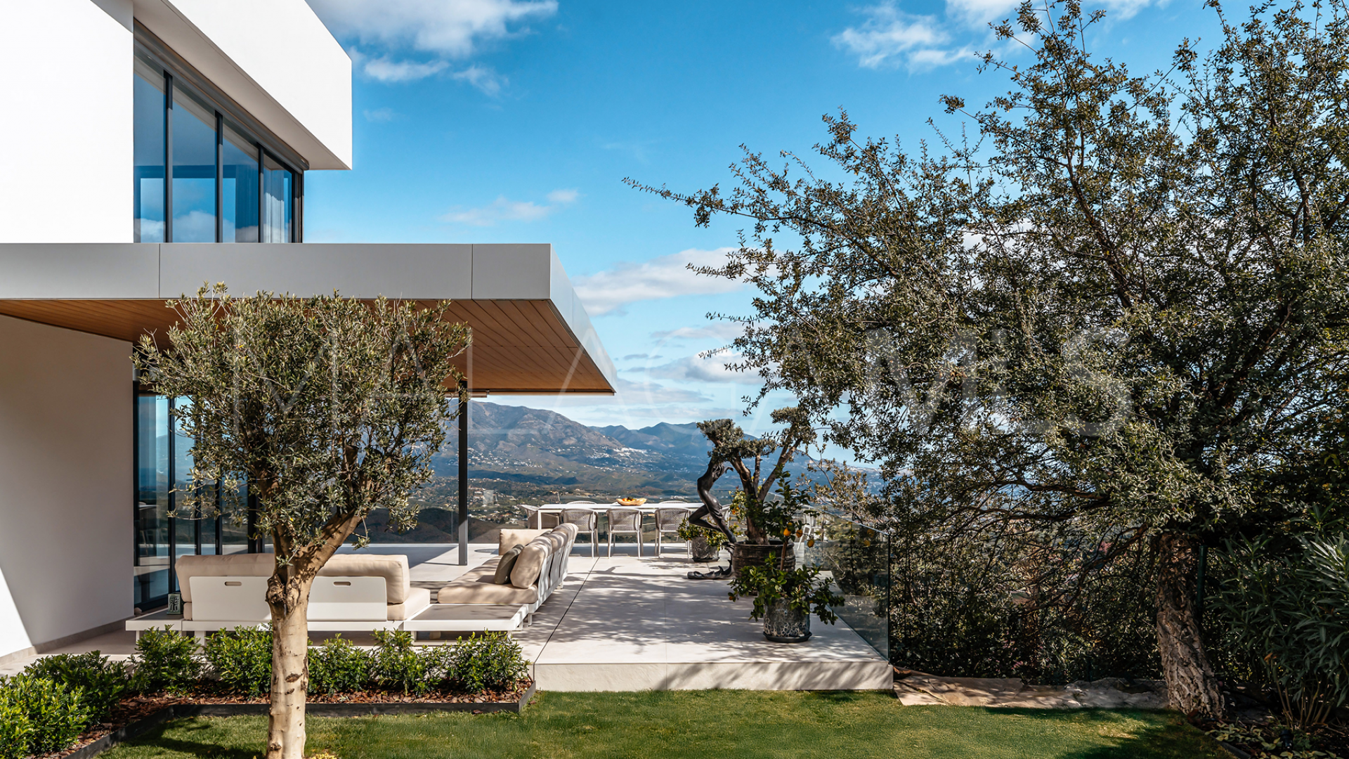 Se vende villa in La Mairena de 6 bedrooms