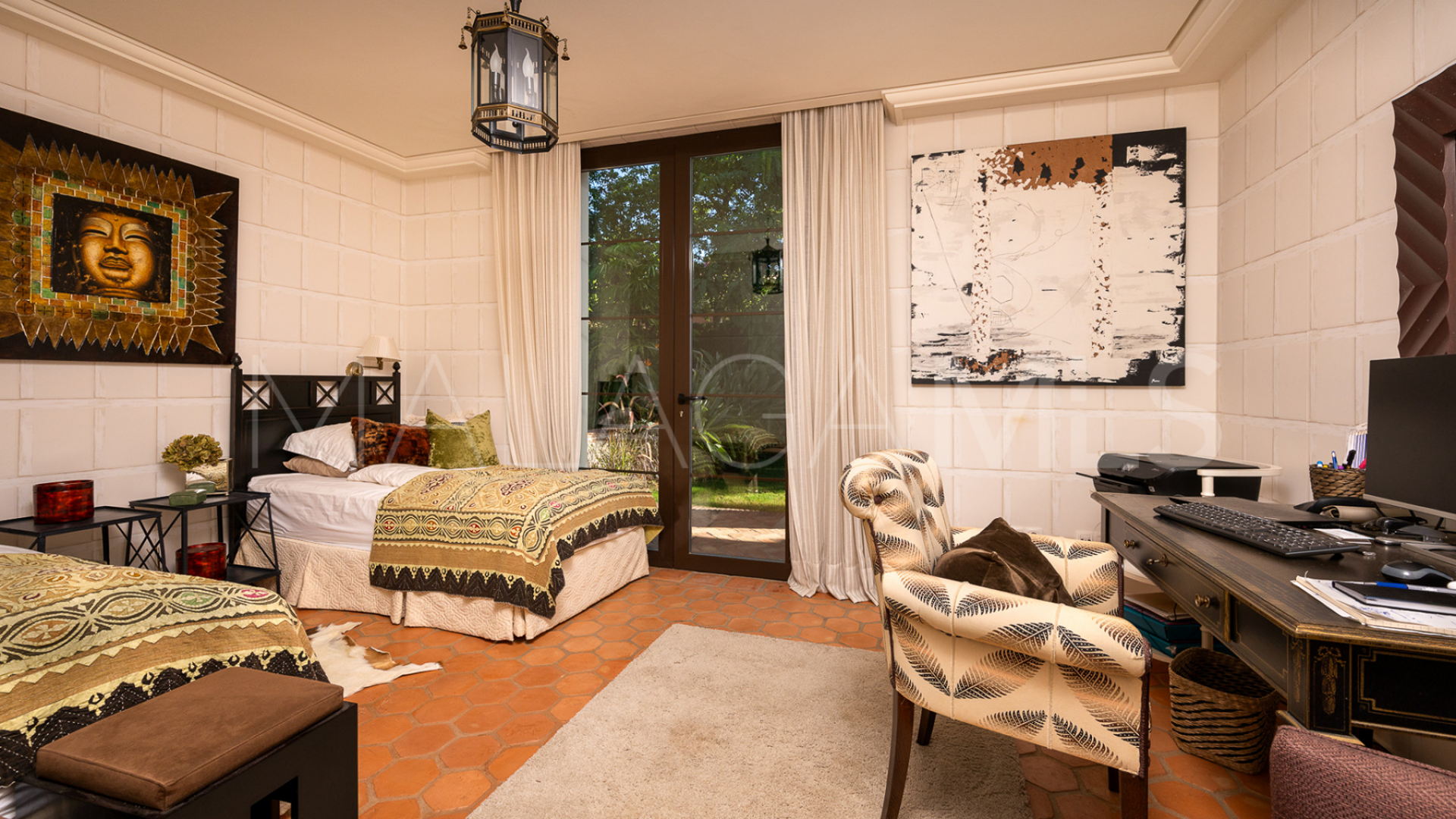 Villa for sale in Alhambra del Sol