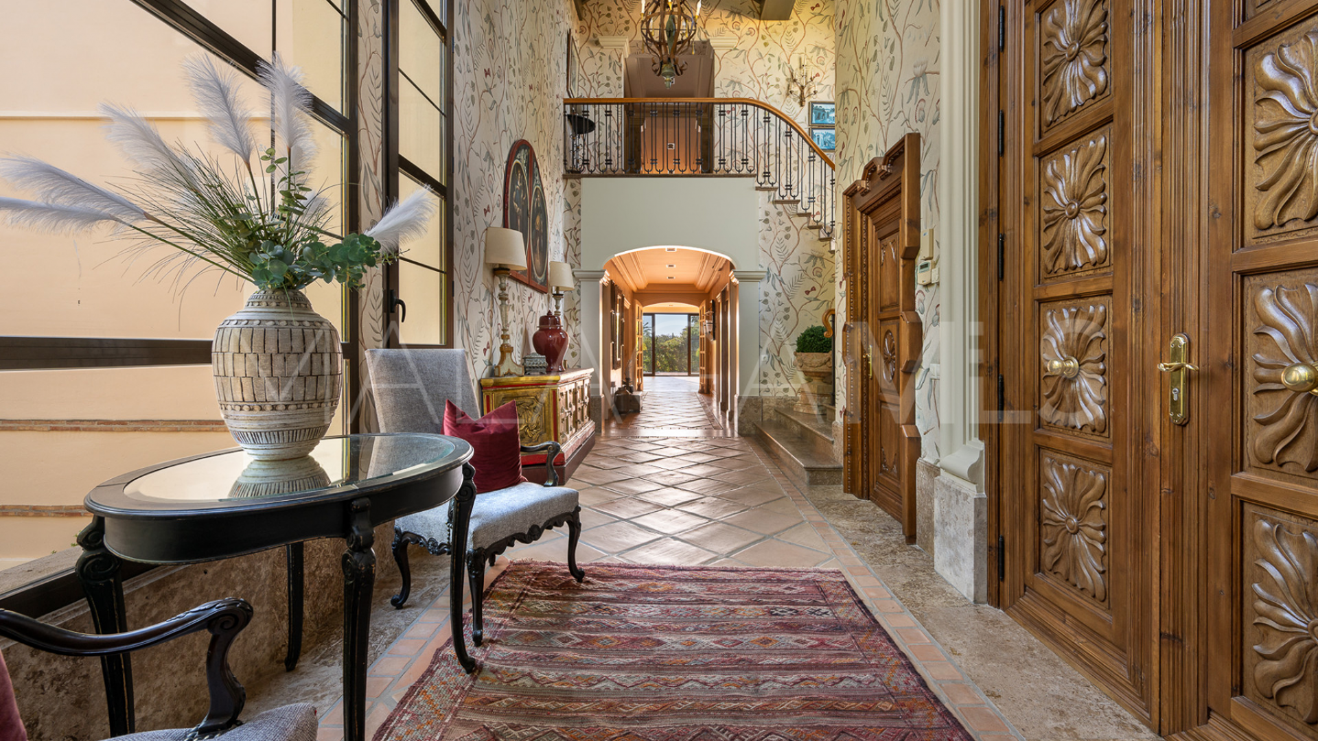 Villa for sale in Alhambra del Sol