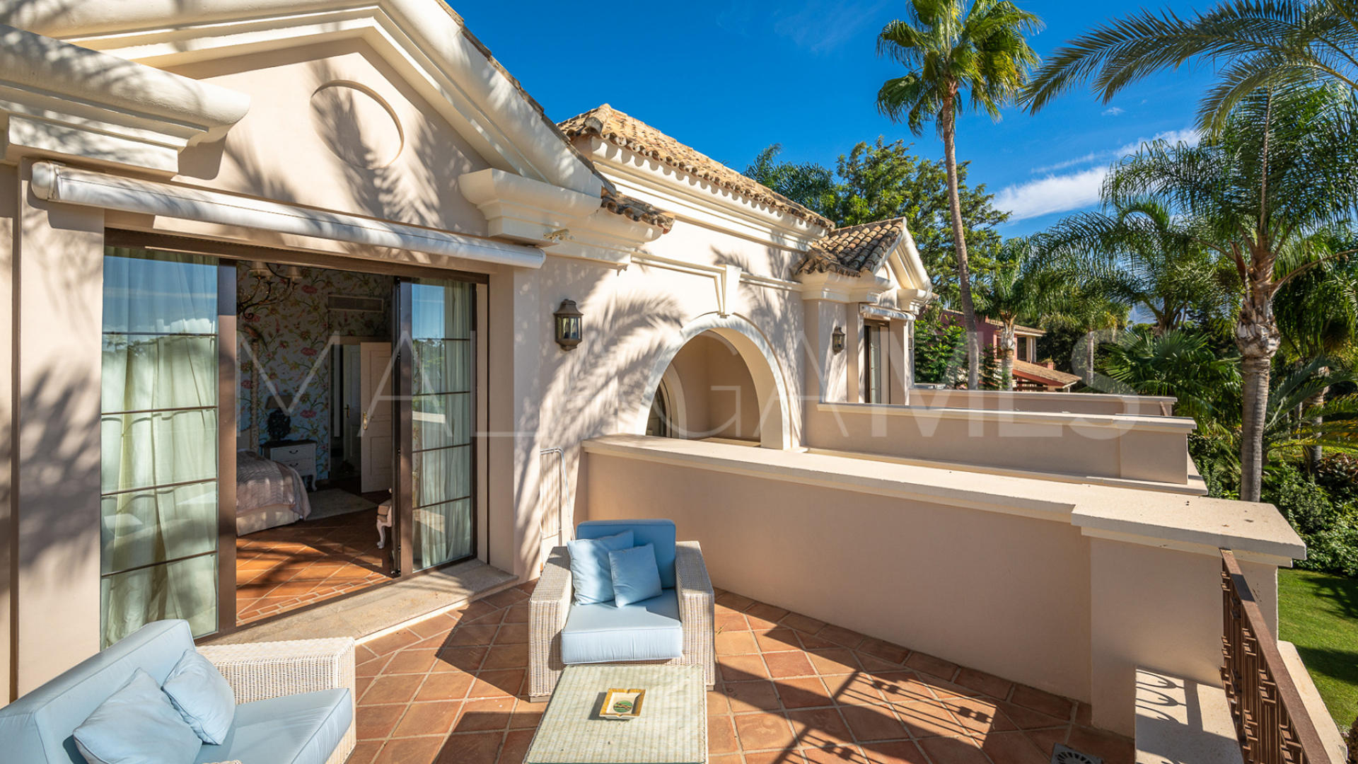 Villa for sale in Alhambra del Sol