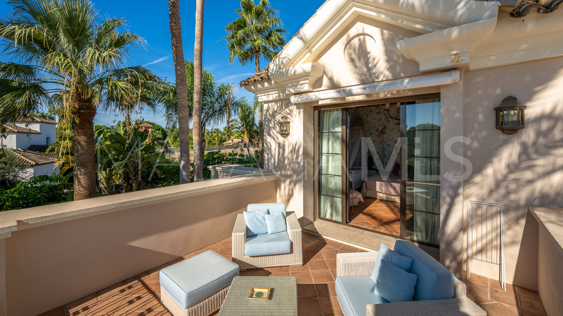 Villa for sale in Alhambra del Sol