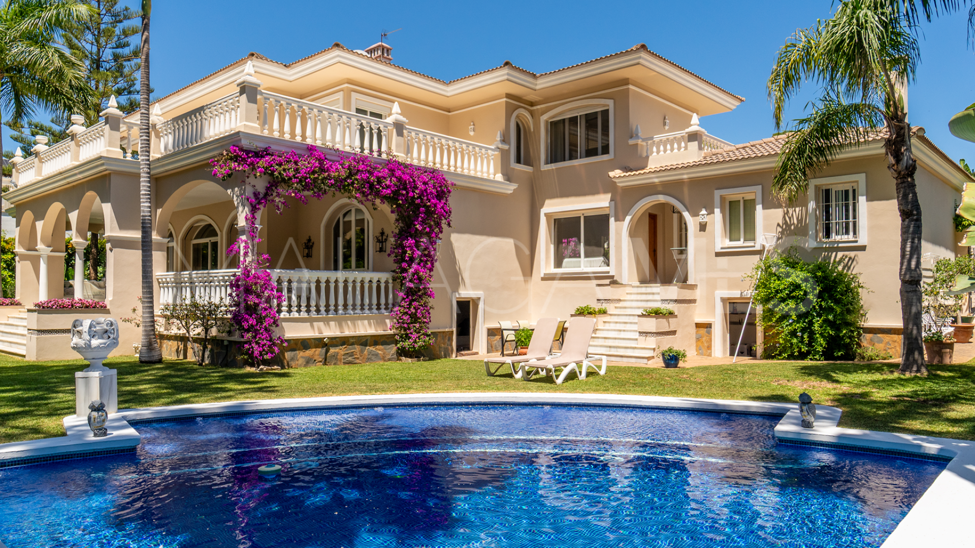 Villa for sale in El Presidente