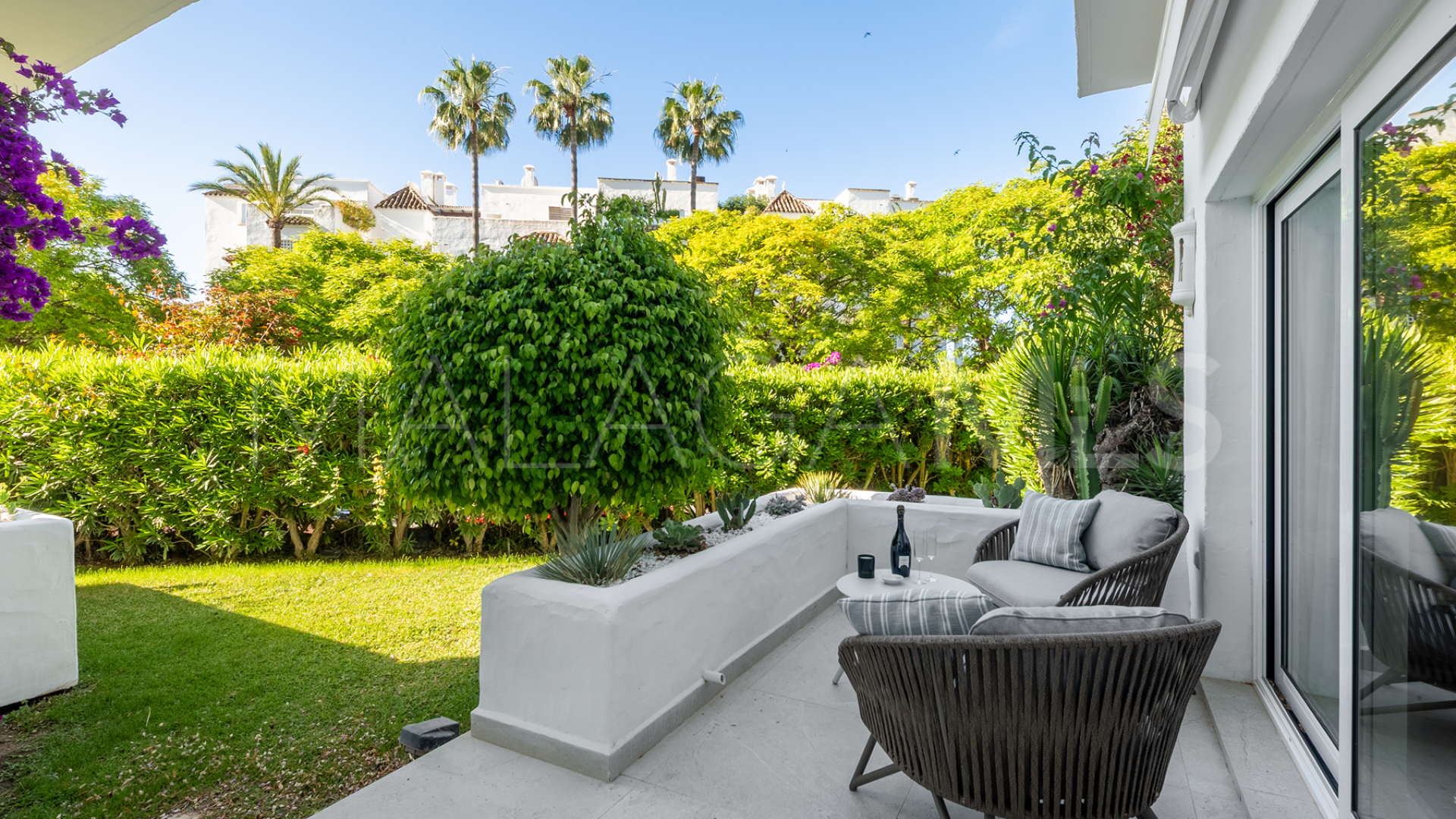 Lägenhet for sale in Alhambra del Mar