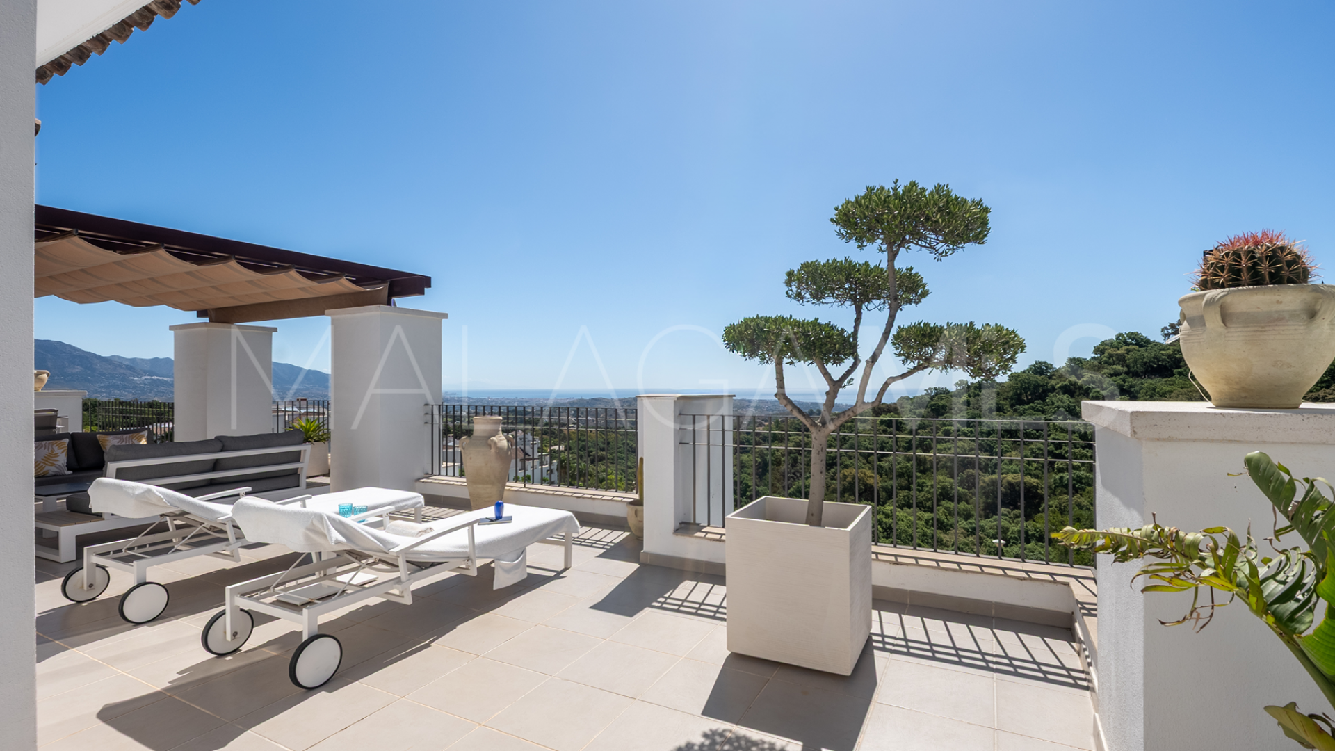 Penthouse for sale in El Soto de Marbella