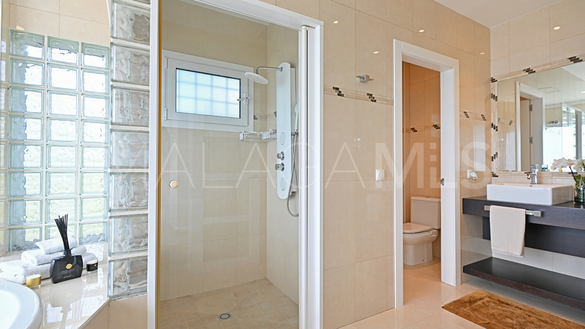 Villa for sale in Benalmadena Centro