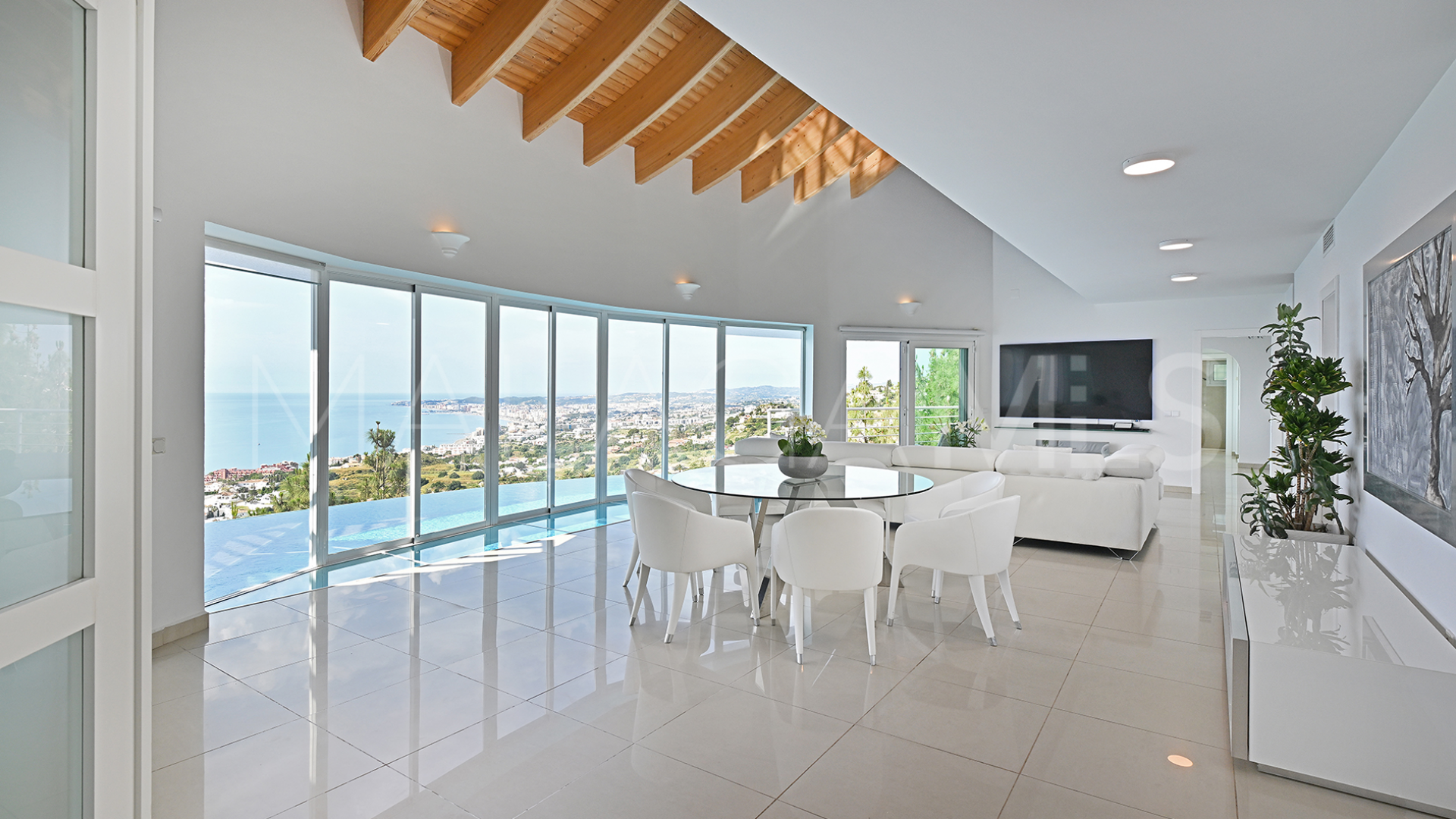 Villa for sale in Benalmadena Centro