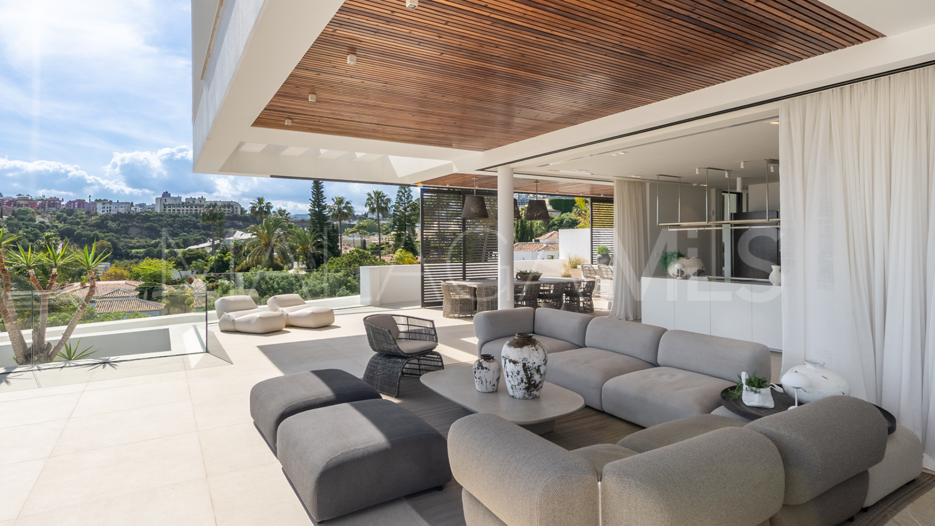 El Herrojo villa for sale