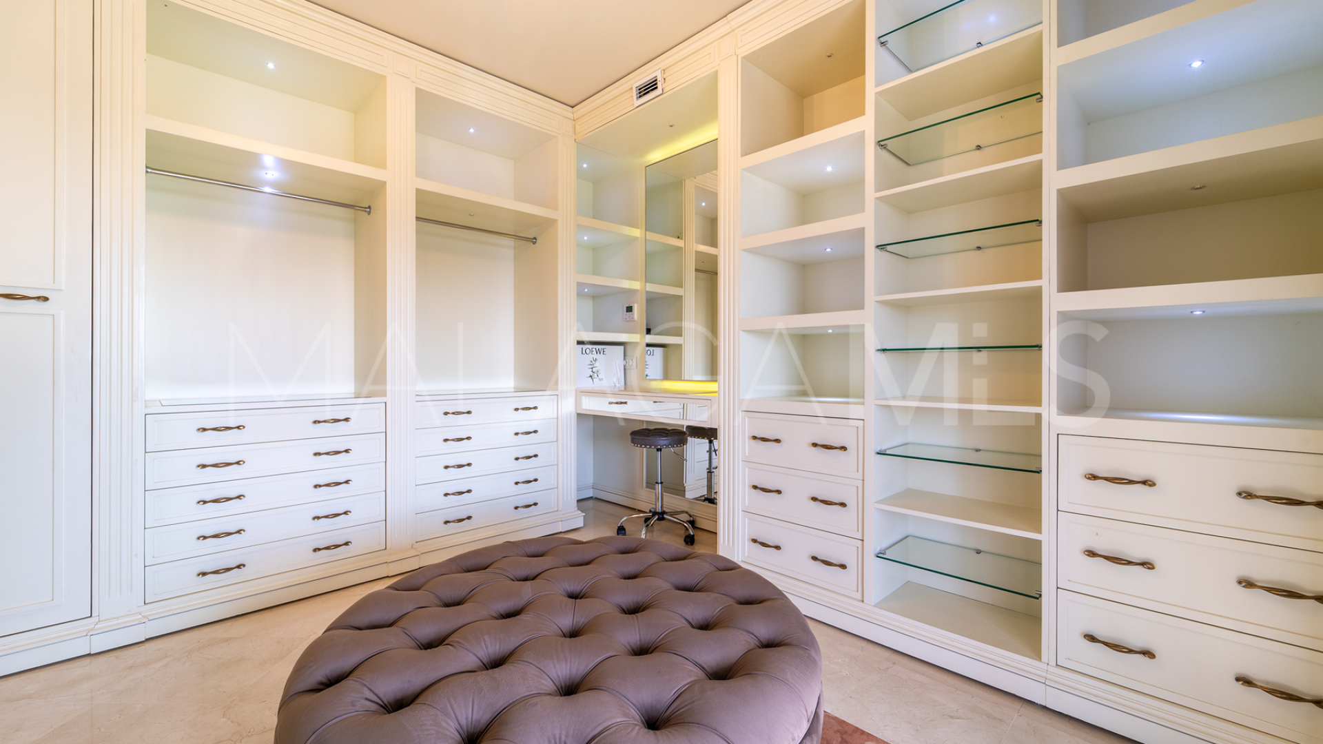 Nueva Atalaya 4 bedrooms villa for sale