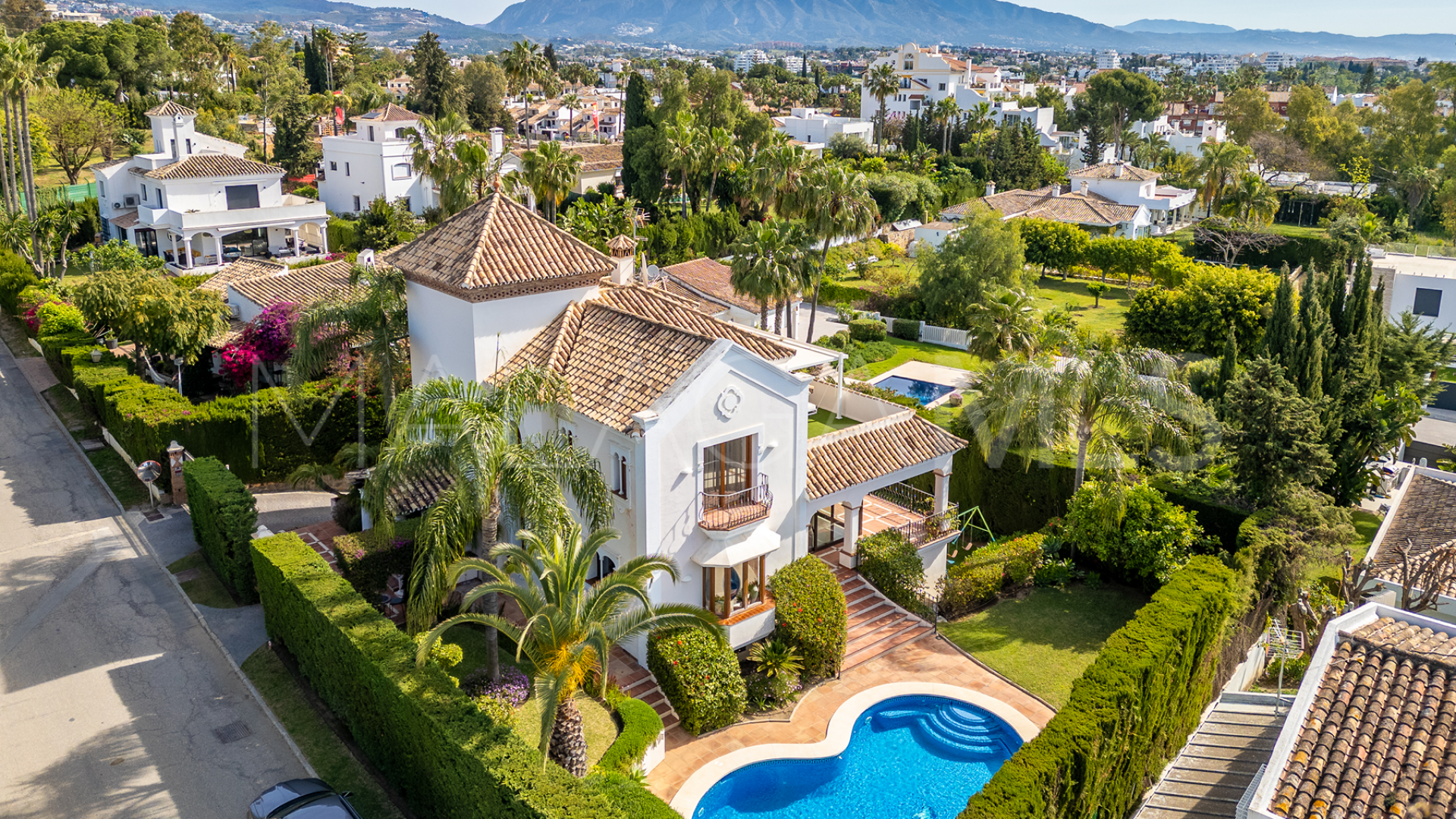 Nueva Atalaya 4 bedrooms villa for sale